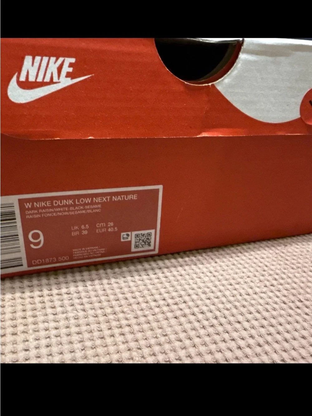 Nike stylish low